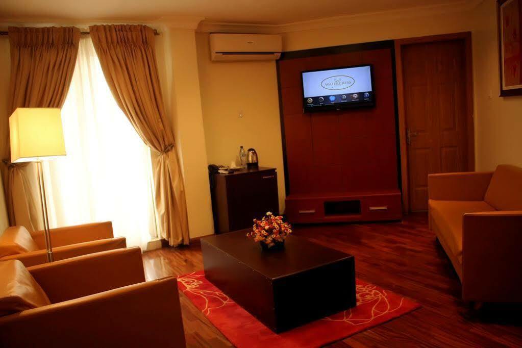 Watercress Hotels And Event Икея Экстерьер фото